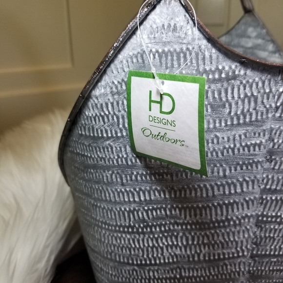 HD Designs Metal Basket | 13" T x 9" W - Picture 6 of 7